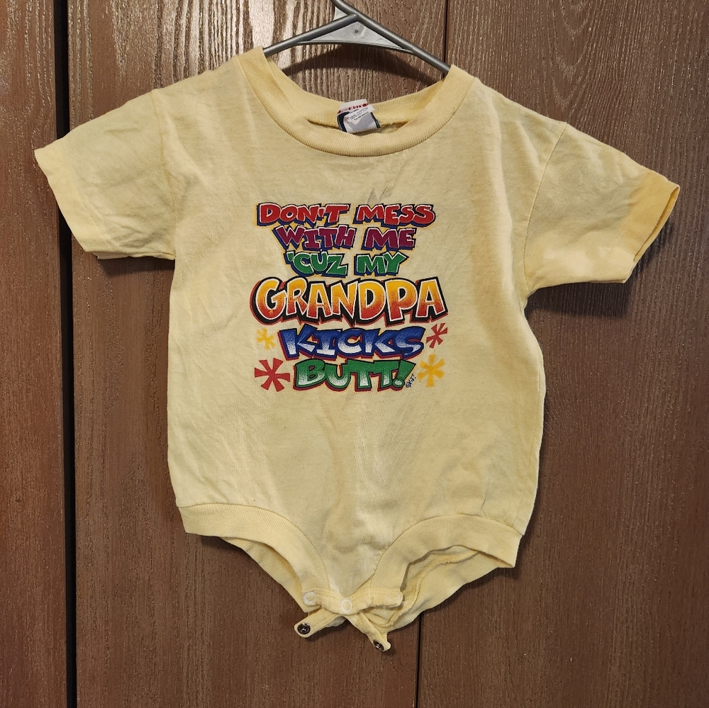 Vtg Single Stitch Kiddy Kats Graphic One Piece 24m "My Grandpa Kicks Butt"